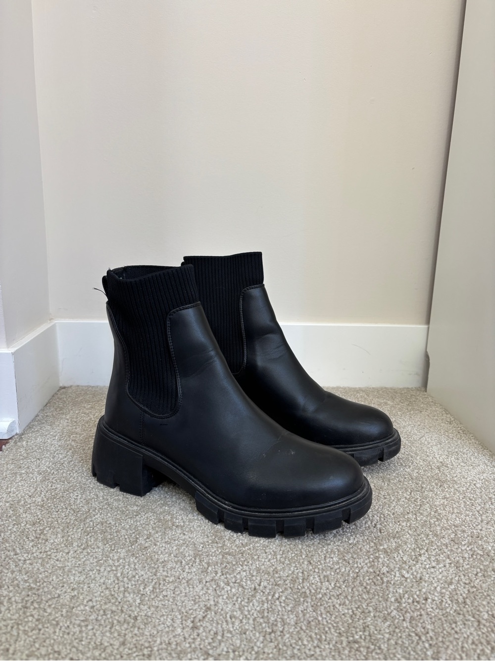 Steve Madden Hayle Black Chelsea Platform Boots Size 9